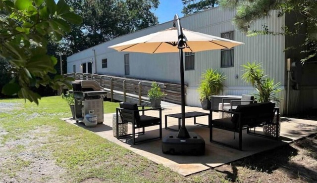 Newly Renovated 6 Miles to Beach King Beds & No Cleaning Fee!