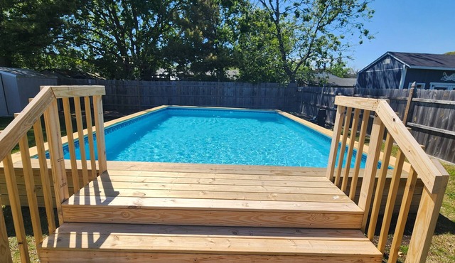 Newly Renovated 2 bedroom, Swimming Pool, Hottub, Dog Friendly
