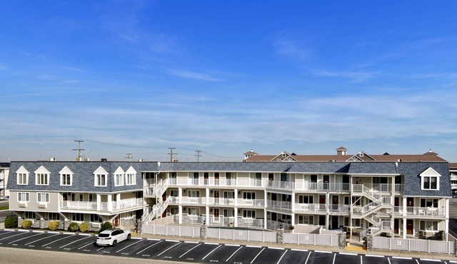 Nicely appointed one bedroom air conditioned Merrimac Condominium offering beachblock location in Avalon