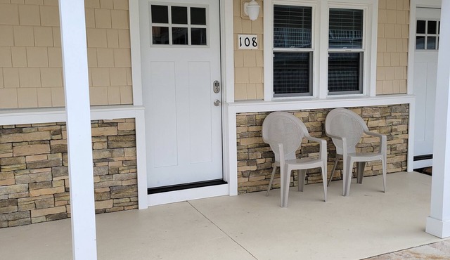 North Wildwood Beach Block 1 bdrm with Pool.