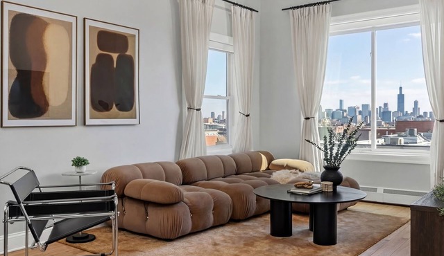 NYC View Patio, Fire Pit, Sleeps 8