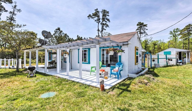 Oceanfront White Stone Cottage w/Private Beach!