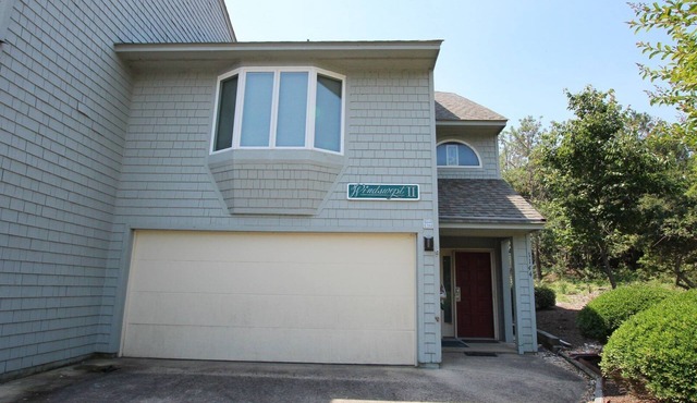 Oceanside, Community Pool, Community Amenities, 677, Windswept II