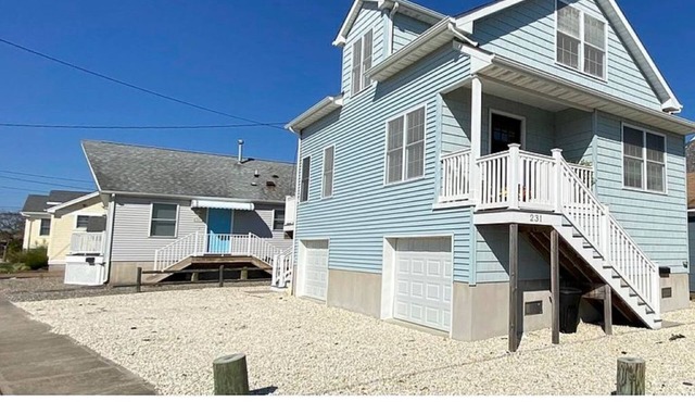 On Desirable Ocean Ave a Block from the Beach and Jenkinson's Boardwalk