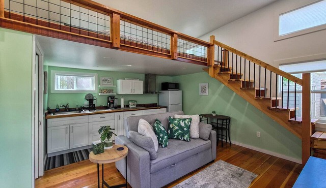 Pacheco/Martinez Studio: 22 Mi to Dtwn Oakland! in Pacheco