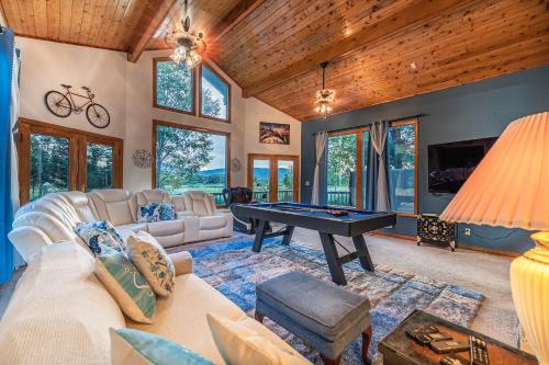 Panorama Point - Sauna, hot tub, theater room