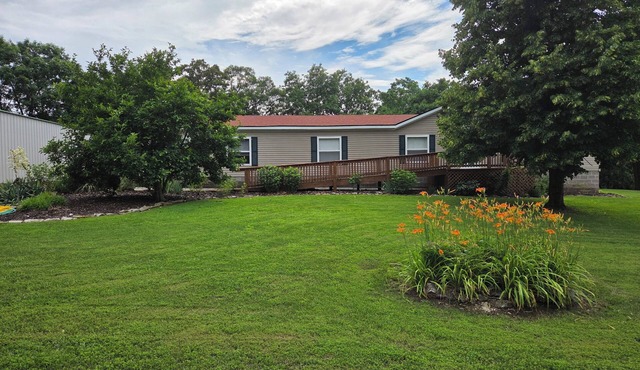 Peaceful 3-bedroom 2 bath house at Mark Twain Lake on the Salt River.