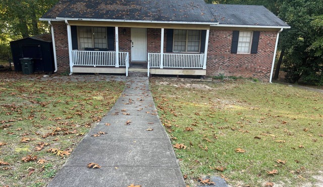 Peaceful 4BR Bungalow Near Shopping Center FT Bragg & I-95