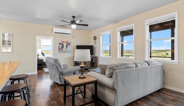 Peaceful country setting only 25 minutes from Belton or Temple!