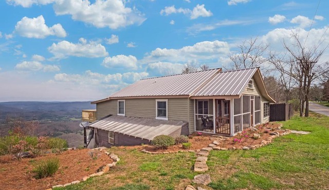 Peach Bluff House