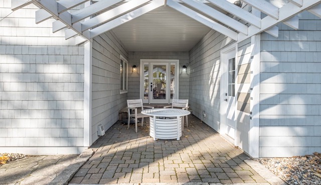 Perfect East Okoboji Getaway