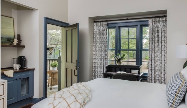 Perfect Stay with Outdoor Adventures, Spa, and Outdoor Pool!