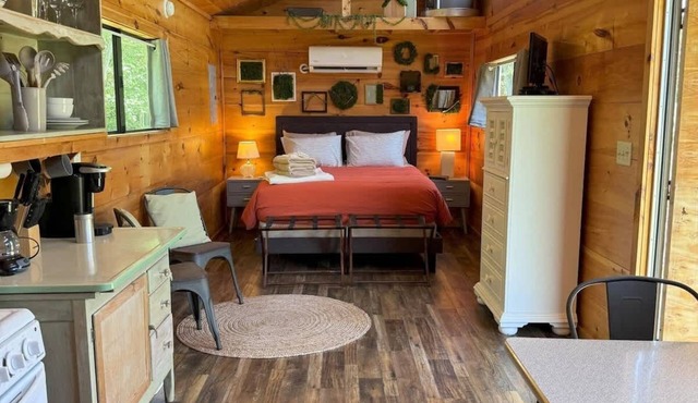 Perrywinkle's Retreat-Hidden Paradise Farms