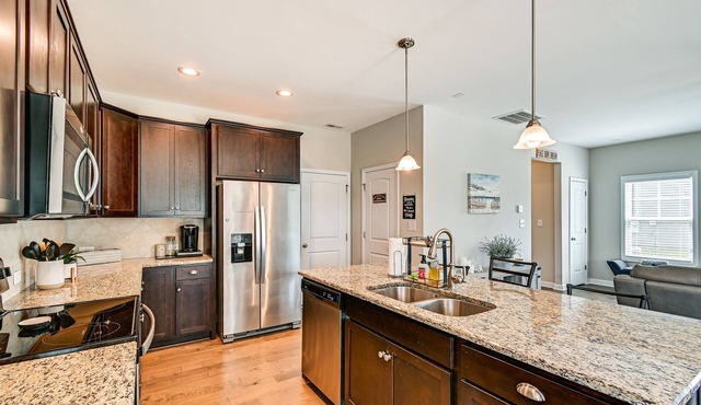 Pet-Friendly Fayetteville Home w/ Hot Tub!