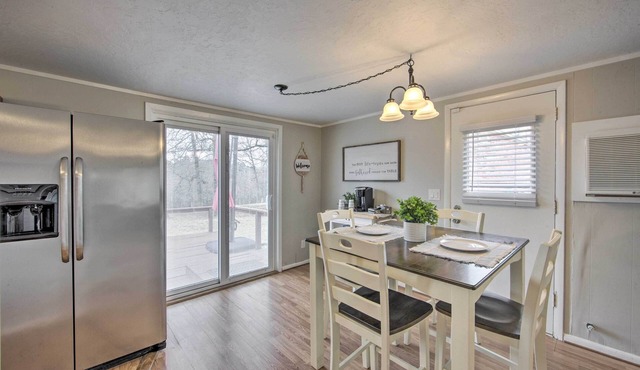 Pet-friendly Jefferson Retreat < 1 Mi to Lake! in Jefferson