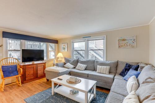 Pet-Friendly Long Beach Island Home: Walk to Beach