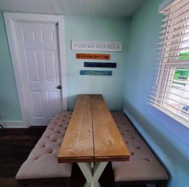 Pet friendly minutes to beach