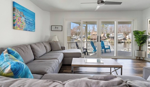 Pet-Friendly Waterfront 3BR in Ocean Pines – Near OCMD, Porch & Canal Views