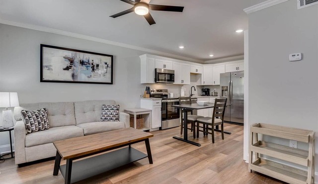 Pines at 5 Corporate Furnished Rentals Suite 211