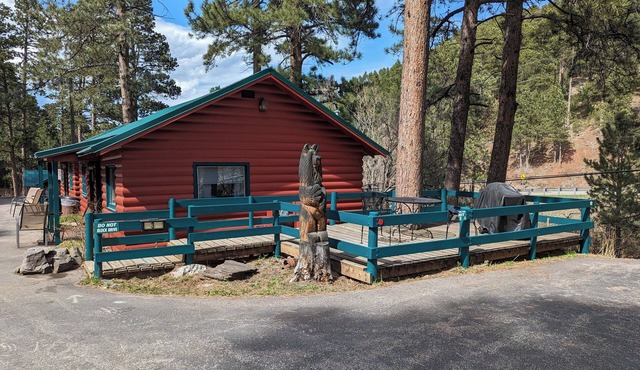 Ponderosa Pines Inn and Cabins