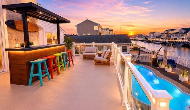 POOL, ROOF TOP BAR, WATERFRONT, SUNSETS, sleeps12-15, LBI Beach passes,fire pit