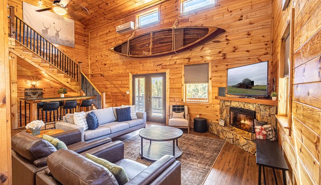Pricing Specials! Paved Access & Theater Room! 5BR 5.5BA Cabin with Mtn Views
