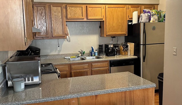 Prime Location, Top Amenities – Walk to Downtown & Auburn Stadium!