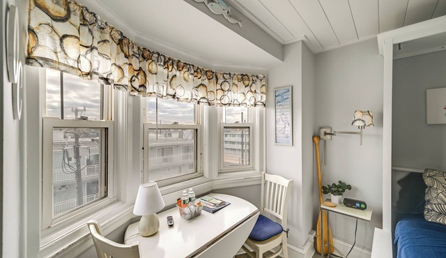 Prime Walkable Location! 2-unit Ocean City Getaway