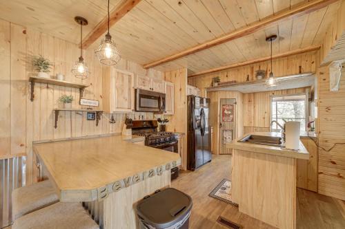 Private Beach & Fishing Pond! Eufaula Family Cabin