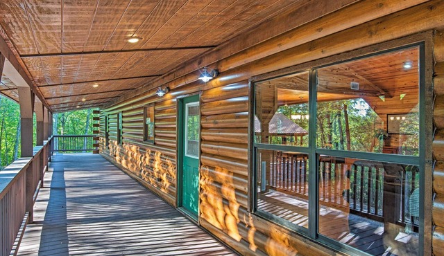 Private Cabin on 25acres w/Huge Grilling Pavilion
