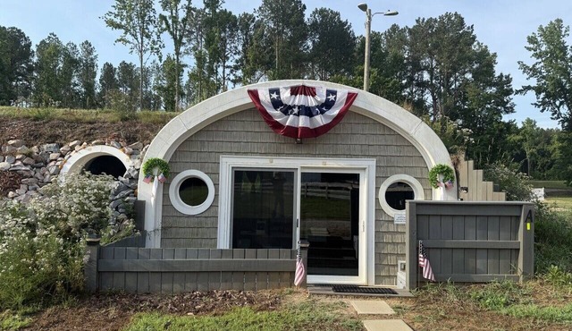 Private Earth Home Retreat, mini goats, fire pits and more - unit A