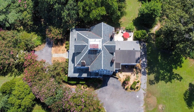 Private Estate on 4 Acres