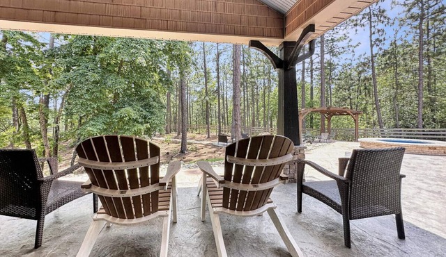 Private Lux Retreat - Movie Room & Putting Green