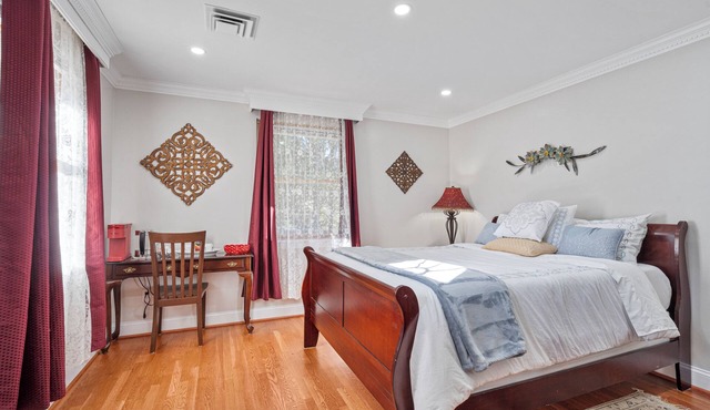 Private Suite 3 near National Harbor Pvt Entry