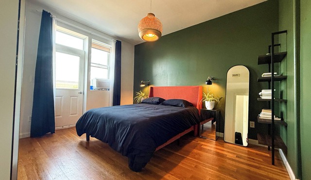 Prospect Heights/Clinton Hill. 2 balconies, elevator, top floor, washer/dryer