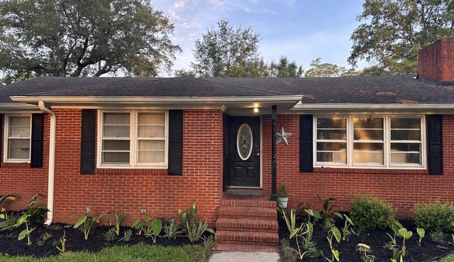 Quaint 3-bedroom house with AC in charming Conway