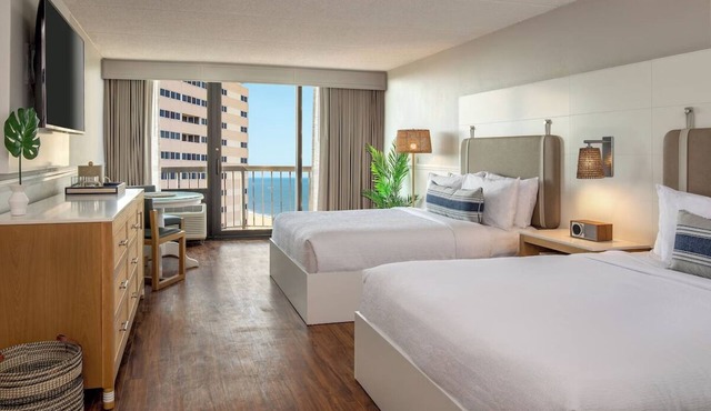 Queens Oceanic Outlook, Ashore Resort, Vibrant Beachfront