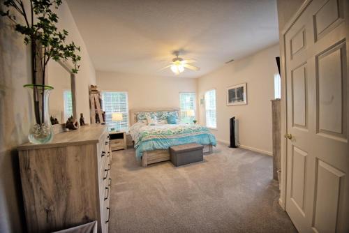 ⛱ Quiet 3 Bed Twinhome just 3 miles from Beach! ⛱