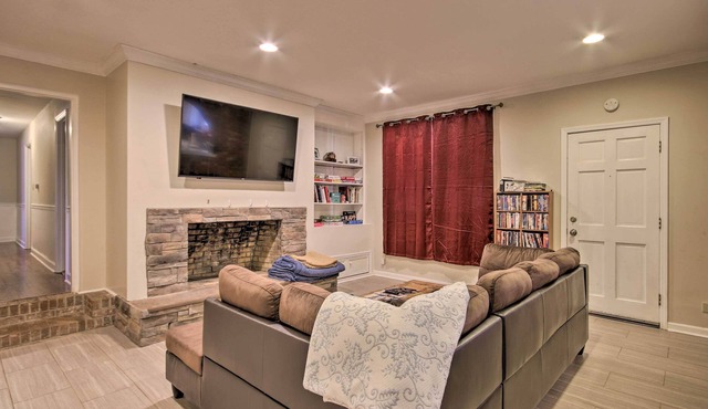 Quiet Columbia Home w/ Fire Pit & Pool Table!