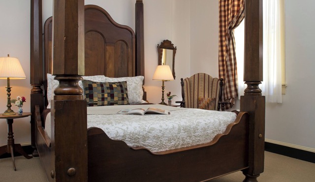 Rachael's Inner Harbor Boutique Inn - The Carrie Frank Suite