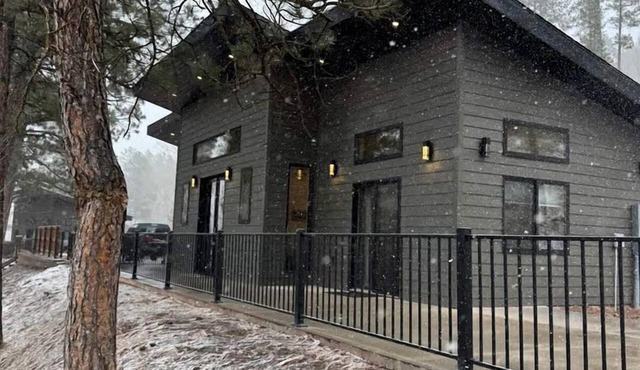 Radiant Family Vacation Rental Retreat near Black Hills Mountain in South Dakota