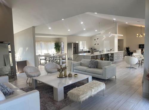 Ranch Style w firepit and big backyard TV Room