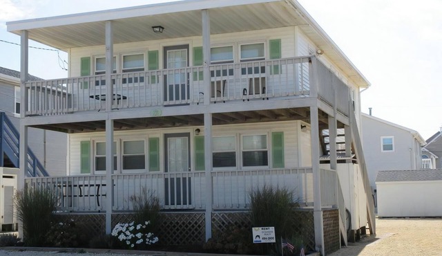 recently updated second floor duplex located on the ocean block in Surf City.
