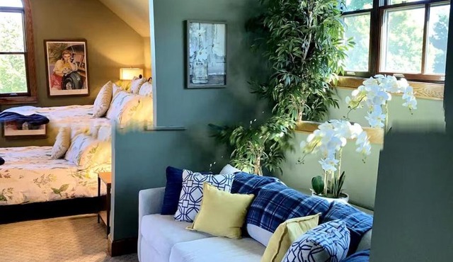 Red Rock Loft - Pet Friendly Hunter's Dream