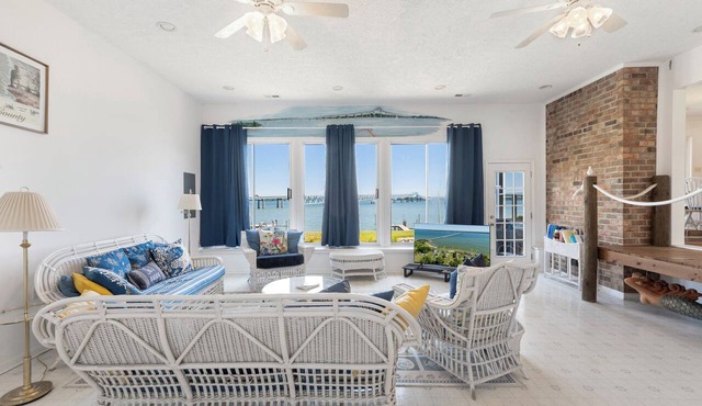 Riverfront Nostalgia | 4BR 3 BA | Sleeps 10