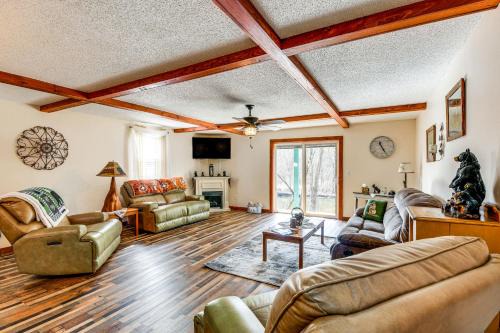 Riverfront Peru Cabin ~ 2 Mi to Lake Champlain!