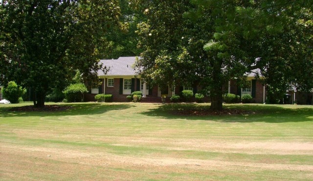 Rome, Ga. ;Home away from Home -plenty of room to enjoy your friends and family