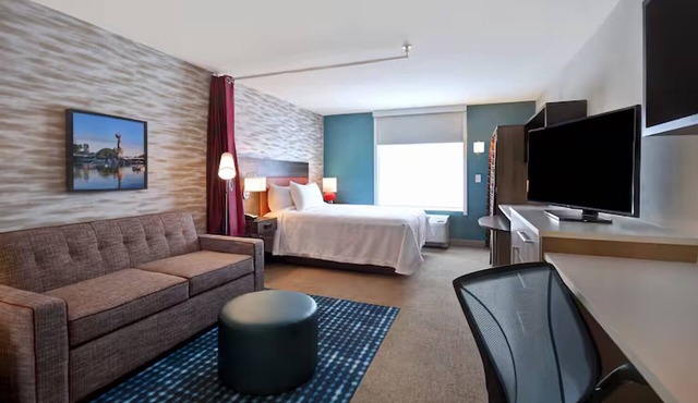 Roomy Suite for a Relaxing Stay – Close to Exciting Wichita Spots