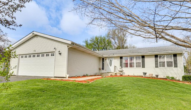 Rural Family Retreat w/Deck & Yard in Capron!