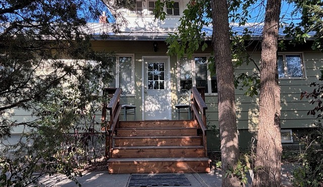 Rustic 2-bedroom house in fabulous Circle, MT.